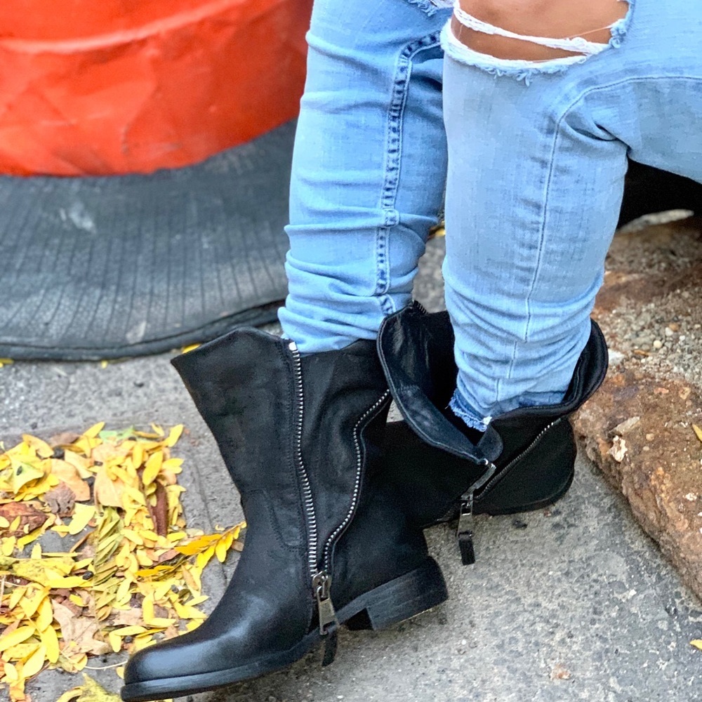 Elena Lachi Biker inspired Ankle boot Double Zip